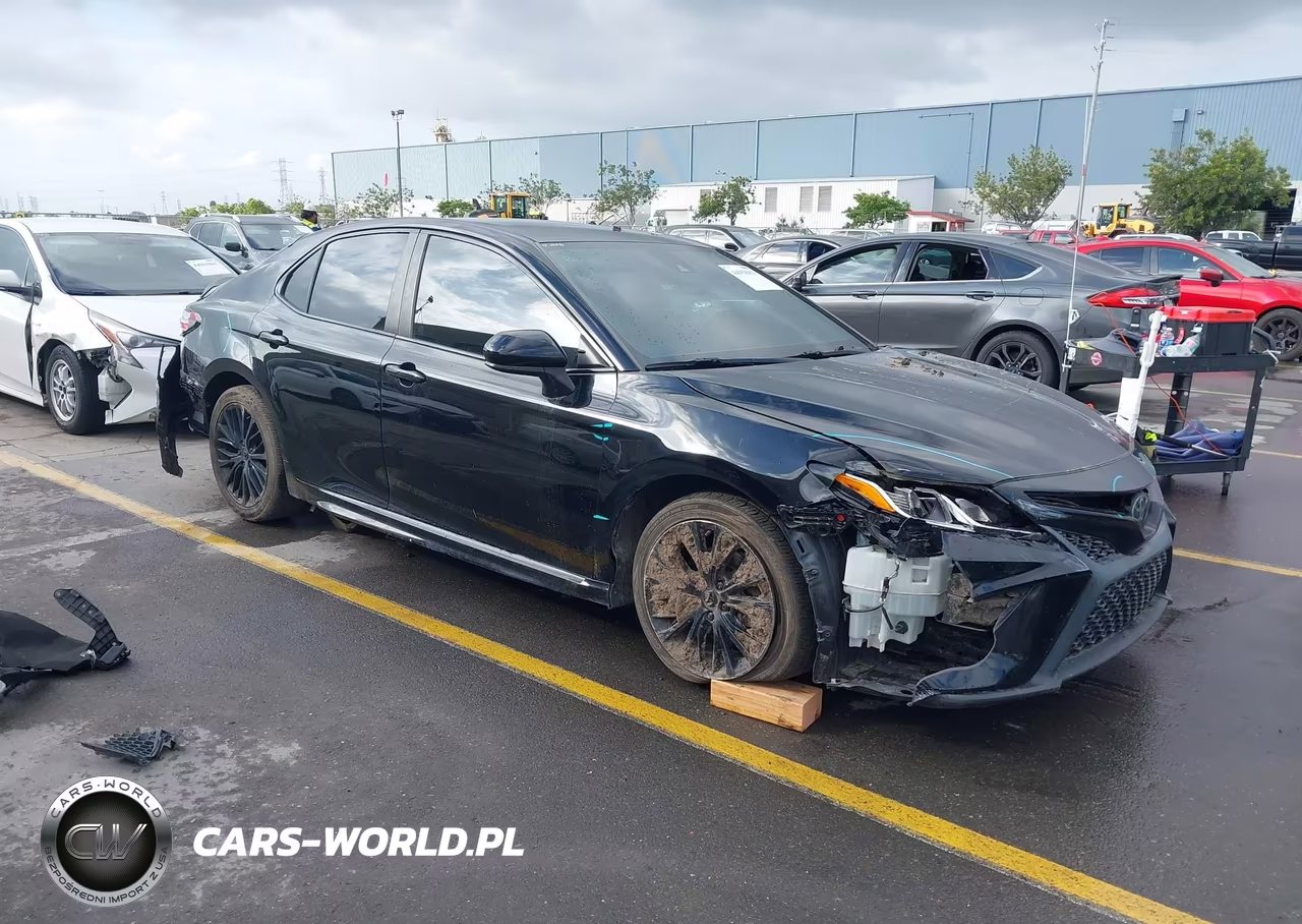 2020 Toyota Camry Se