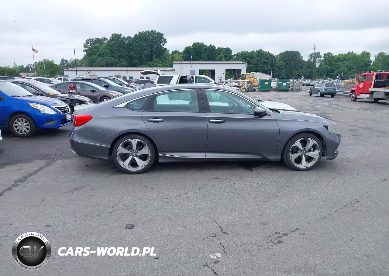 2018 Honda Accord Touring 2.0T VIN:1HGCV2F95JA016515 - 13