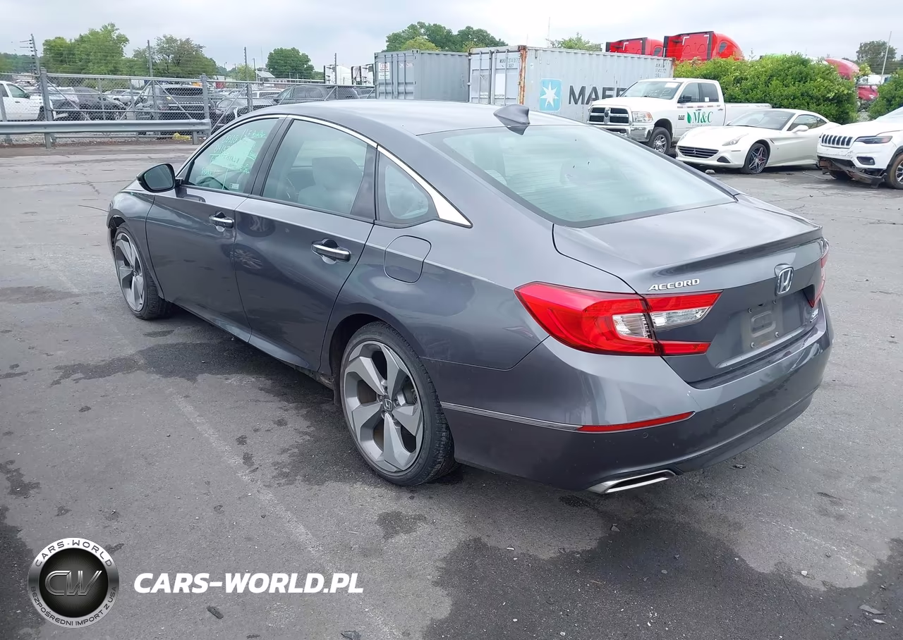 2018 Honda Accord Touring 2.0T VIN:1HGCV2F95JA016515 - 3