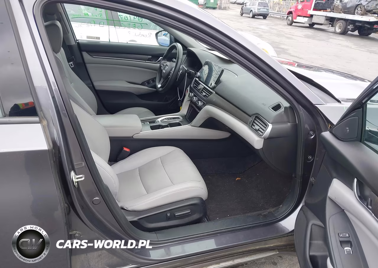 2018 Honda Accord Touring 2.0T VIN:1HGCV2F95JA016515 - 5