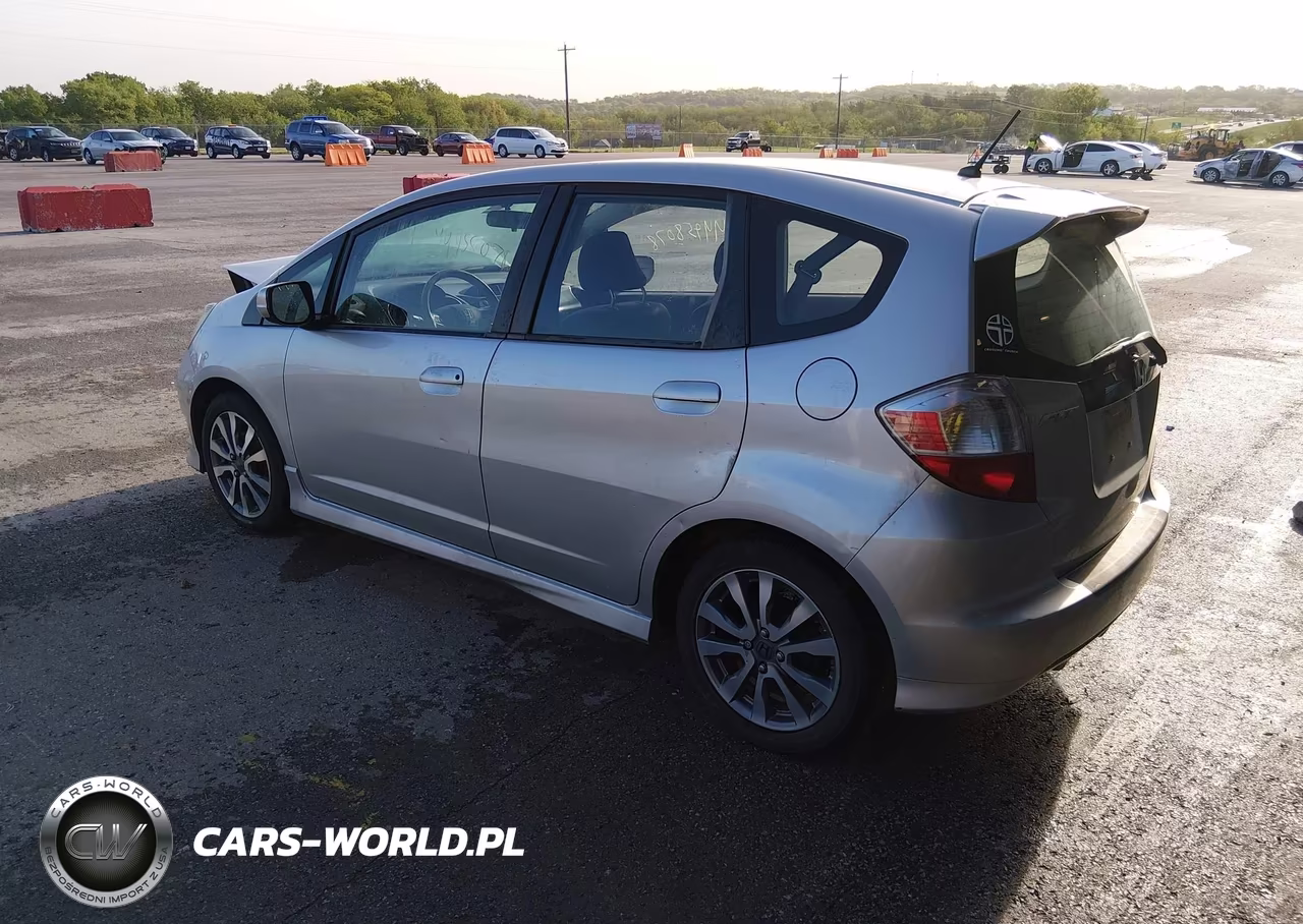 2012 Honda Fit Sport VIN:JHMGE8H54CC009008 - 3