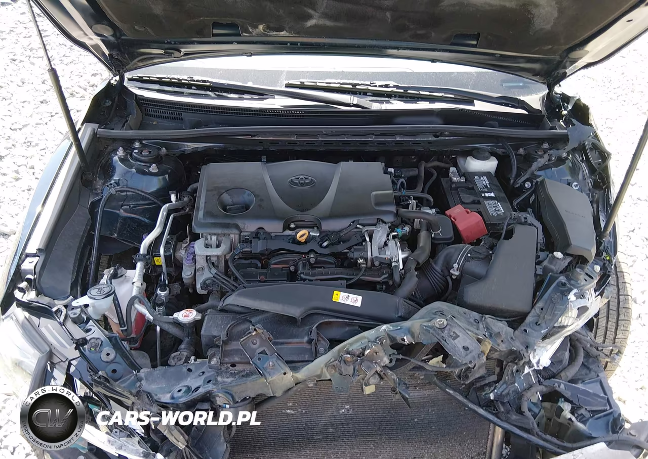2018 Toyota Camry Le VIN:4T1B11HK5JU660171 - 10