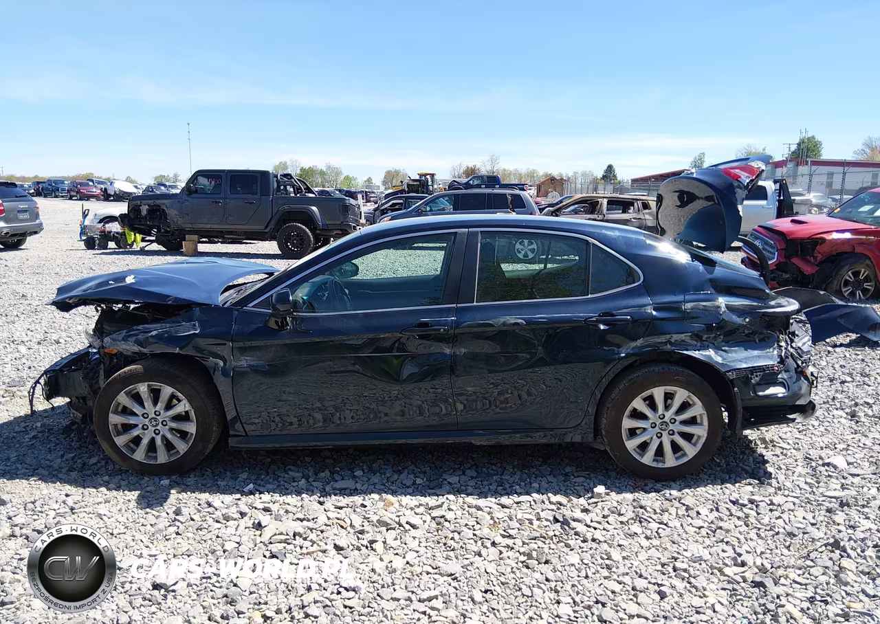 2018 Toyota Camry Le VIN:4T1B11HK5JU660171 - 15