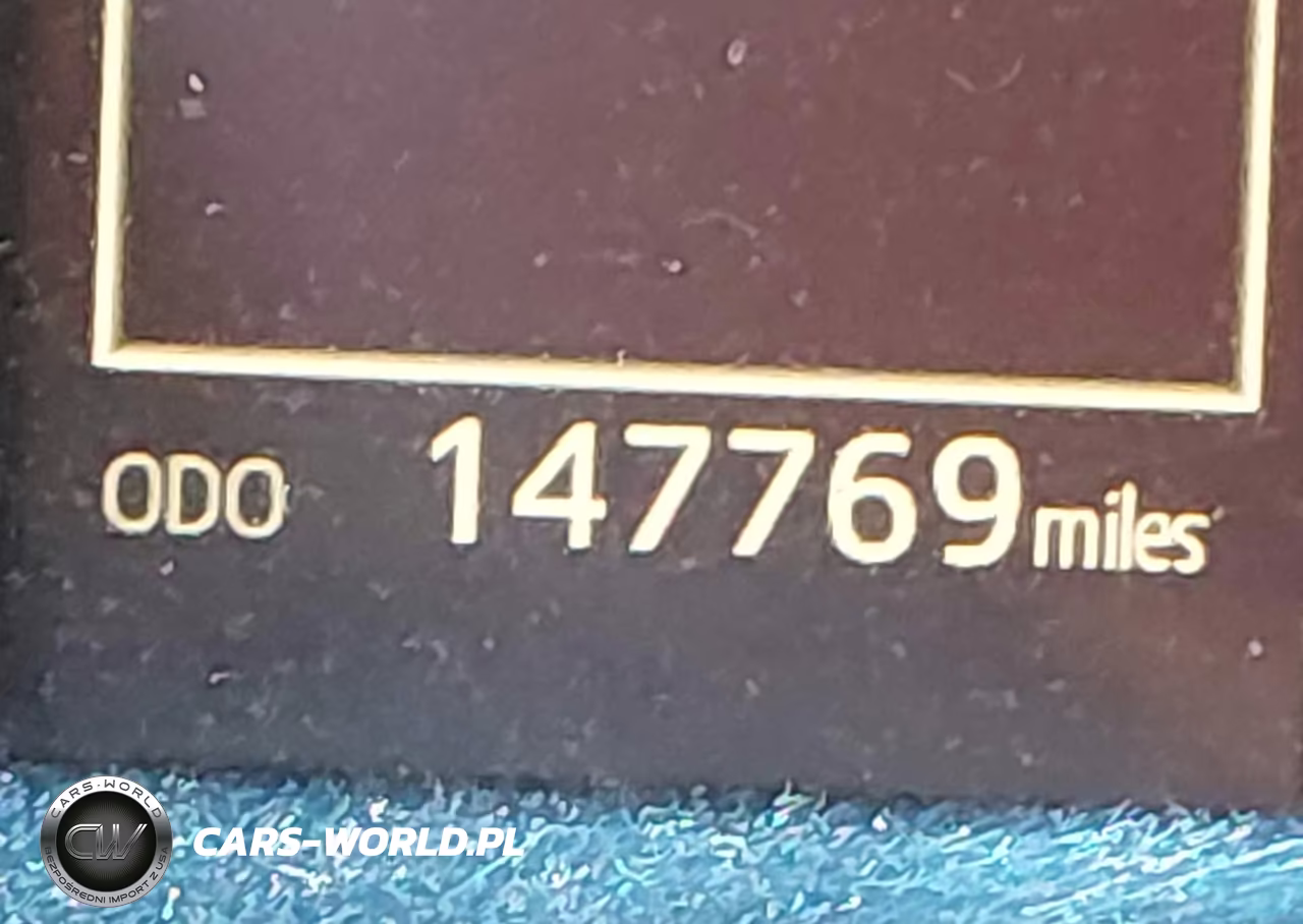 2018 Toyota Camry Le VIN:4T1B11HK5JU660171 - 16