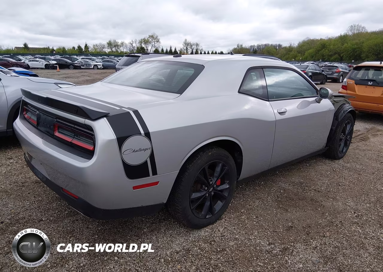 2020 Dodge Challenger Sxt Awd VIN:2C3CDZGG7LH220944 - 4