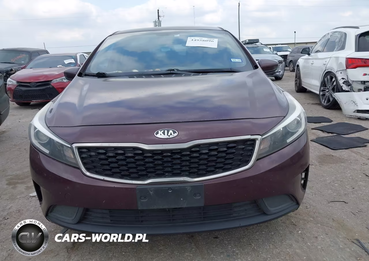 2018 Kia Forte Lx VIN:3KPFK4A78JE185706 - 12