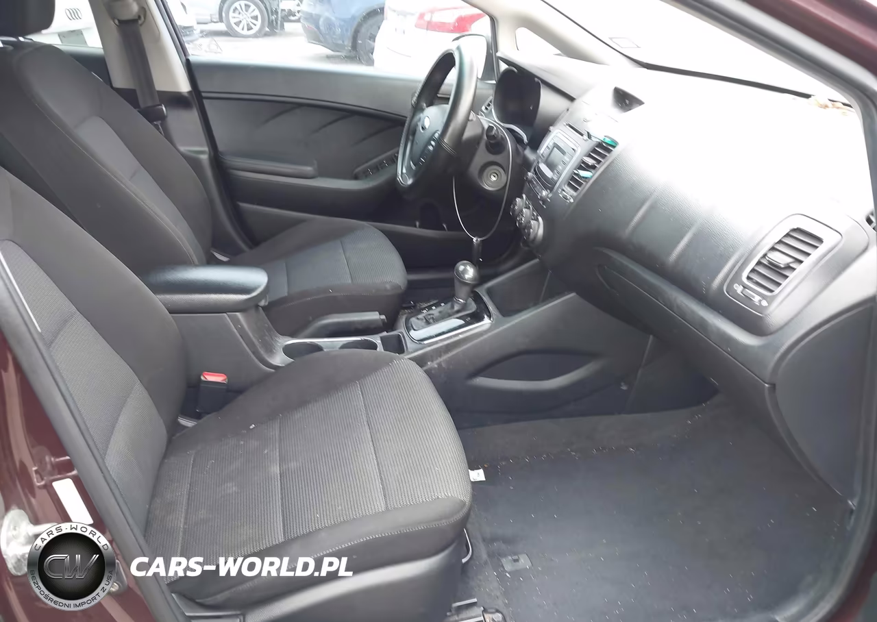 2018 Kia Forte Lx VIN:3KPFK4A78JE185706 - 5