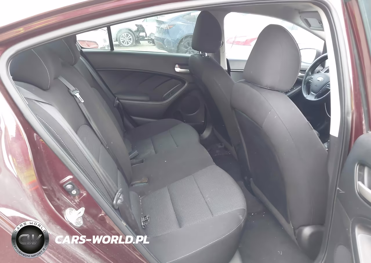 2018 Kia Forte Lx VIN:3KPFK4A78JE185706 - 8