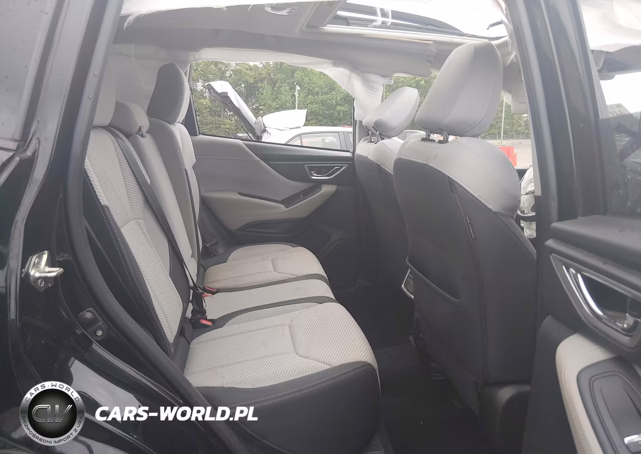 2019 Subaru Forester Premium VIN:JF2SKAEC4KH568432 - 8