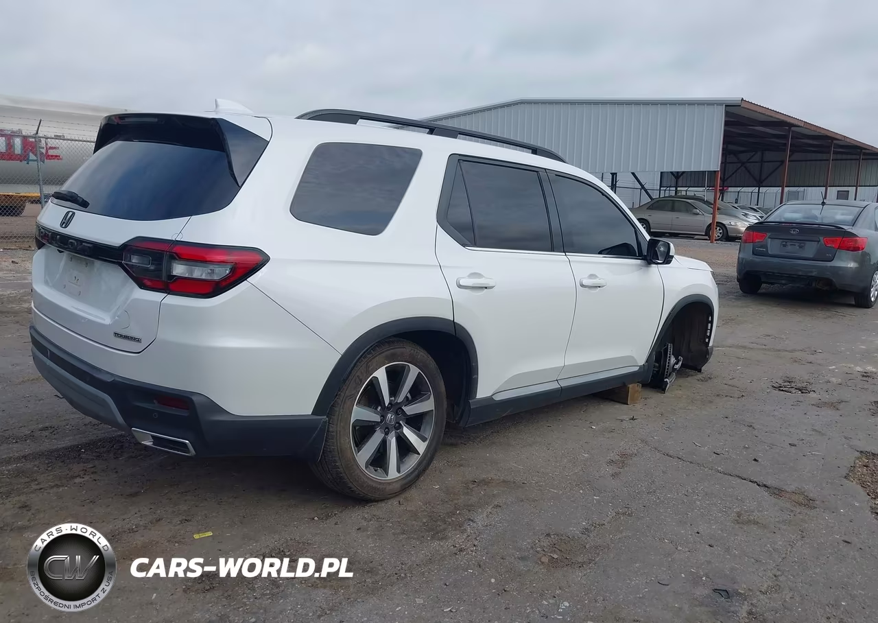 2025 Honda Pilot Touring VIN:5FNYG1H7XSB017169 - 4