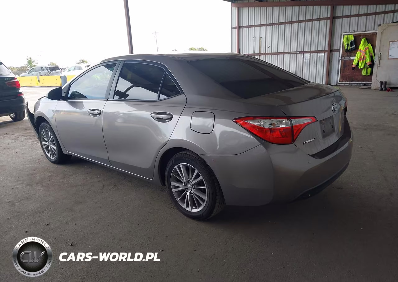 2015 Toyota Corolla Le Plus VIN:5YFBURHE8FP337421 - 3