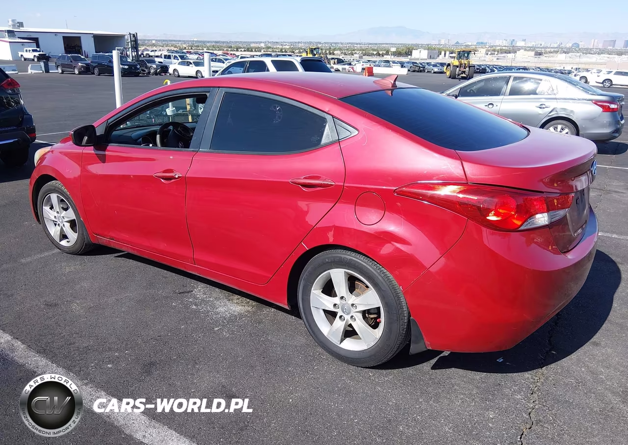 2013 Hyundai Elantra Gls VIN:KMHDH4AE5DU939117 - 3