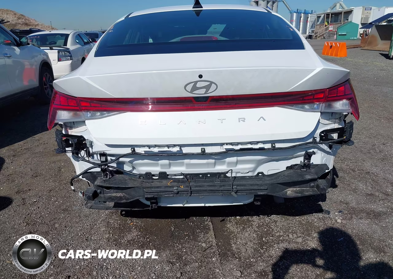 2025 Hyundai Elantra Sel Convenience VIN:KMHLS4DG6SU914136 - 17