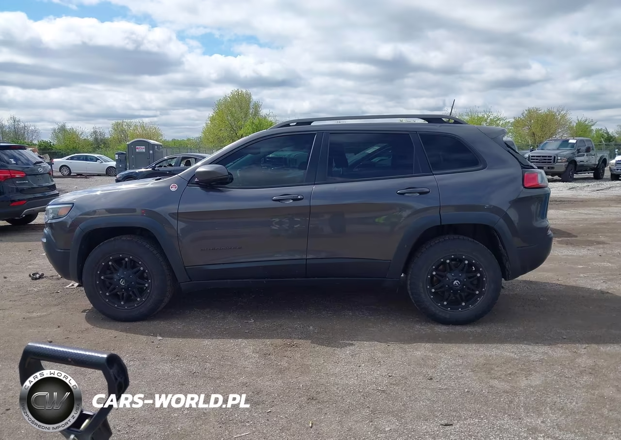 2019 Jeep Cherokee Trailhawk 4X4 VIN:1C4PJMBN5KD163198 - 14