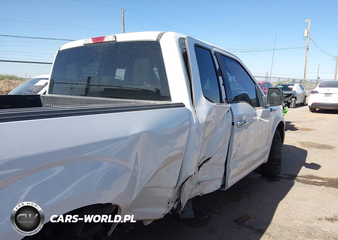 2018 Ford F-150 Xlt VIN:1FTEX1CP8JKC69580 - 17