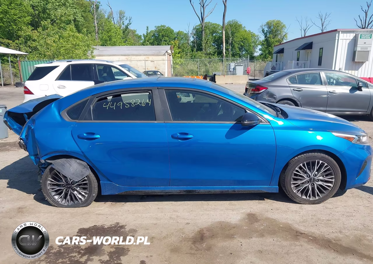 2022 Kia Forte Gt-Line VIN:3KPF54AD9NE421489 - 13
