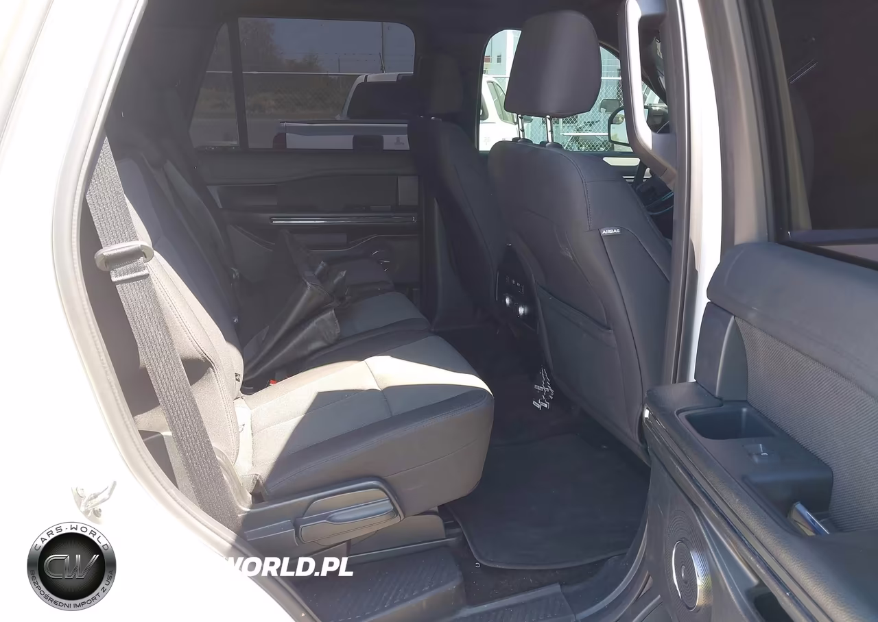 2018 Ford Expedition Xl VIN:1FMJU1FT2JEA61396 - 8