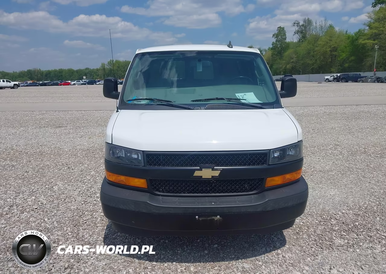 2018 Chevrolet Express 3500 Work Van VIN:1GCZGHFG3J1315926 - 12