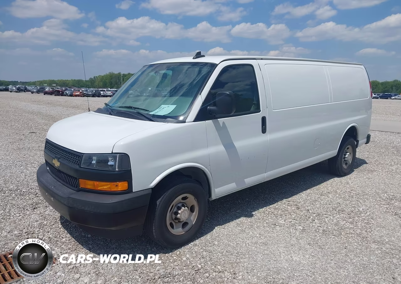 2018 Chevrolet Express 3500 Work Van VIN:1GCZGHFG3J1315926 - 2