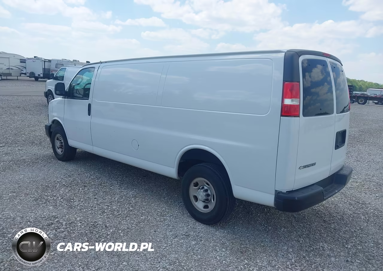 2018 Chevrolet Express 3500 Work Van VIN:1GCZGHFG3J1315926 - 3