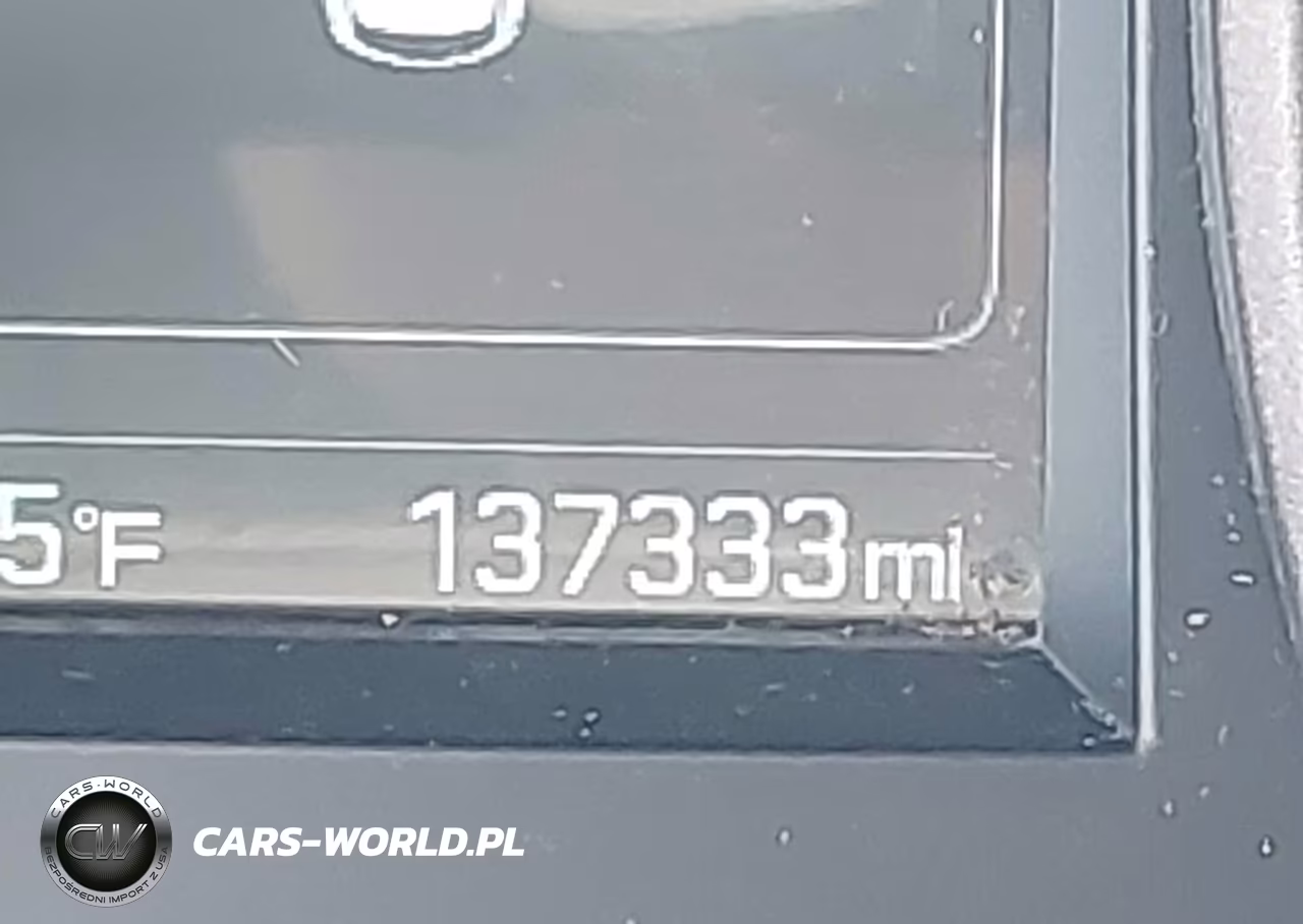 2018 Hyundai Santa Fe Sport 2.4L VIN:5XYZUDLB0JG515320 - 15