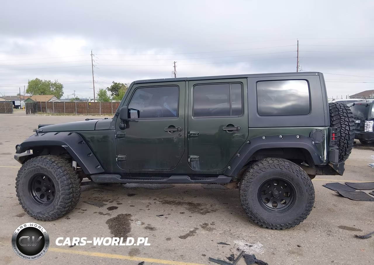 2010 Jeep Wrangler Unlimited Sahara VIN:1J4HA5H18AL159143 - 14