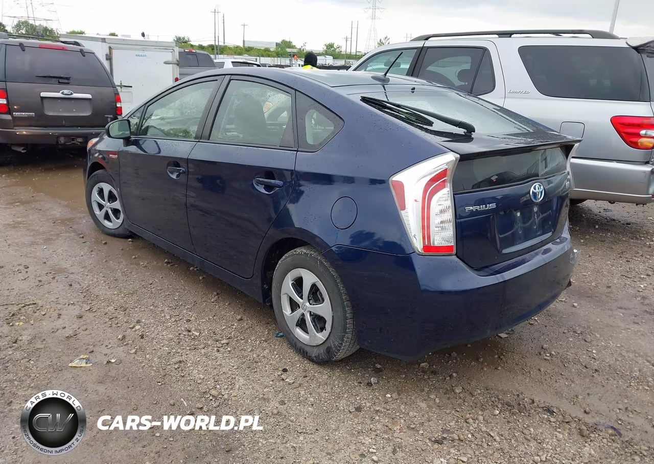2015 Toyota Prius Three VIN:JTDKN3DU9F0438324 - 3
