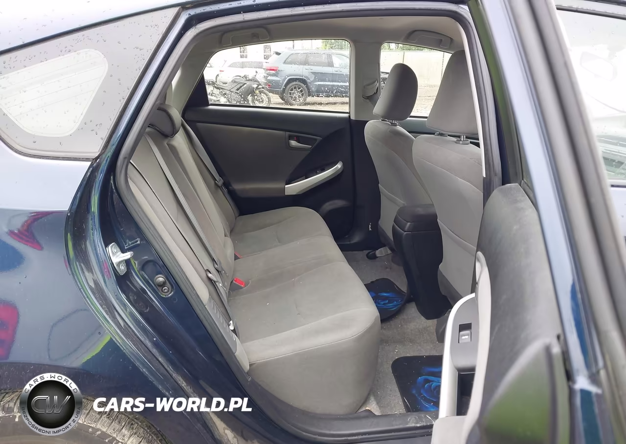 2015 Toyota Prius Three VIN:JTDKN3DU9F0438324 - 8