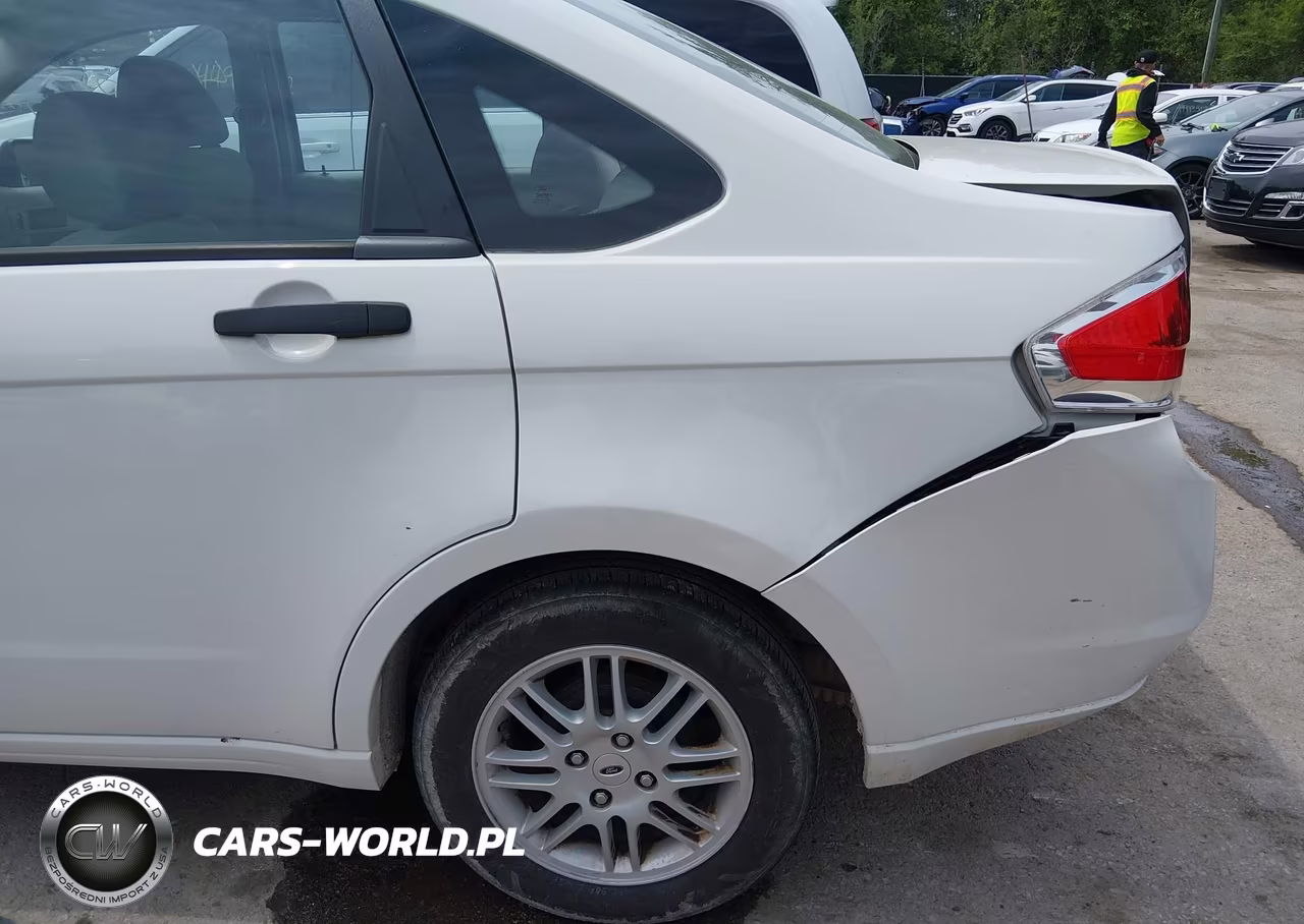 2010 Ford Focus Se VIN:1FAHP3FN1AW299229 - 18