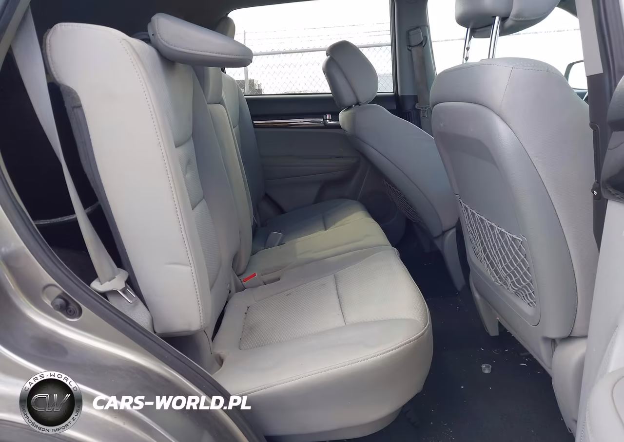 2013 Kia Sorento Lx V6 VIN:5XYKTDA29DG310882 - 8