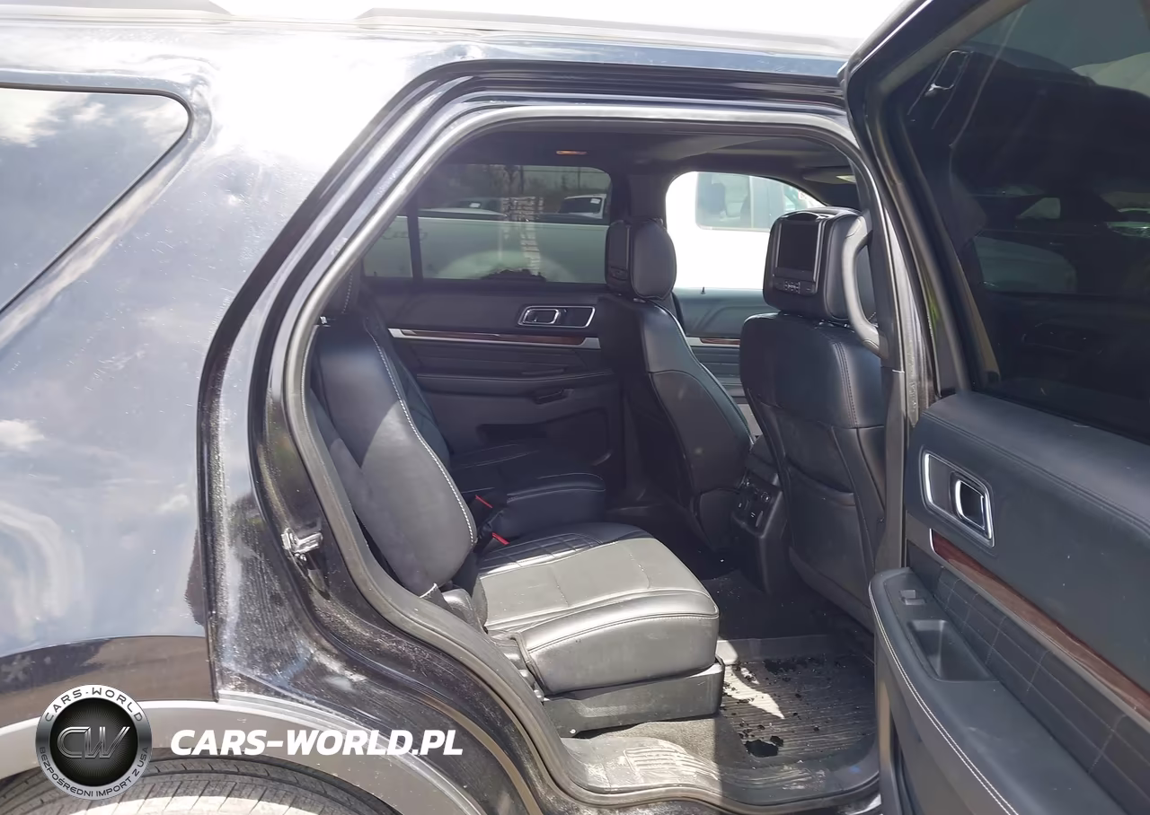 2017 Ford Explorer Platinum VIN:1FM5K8HT0HGA07865 - 8