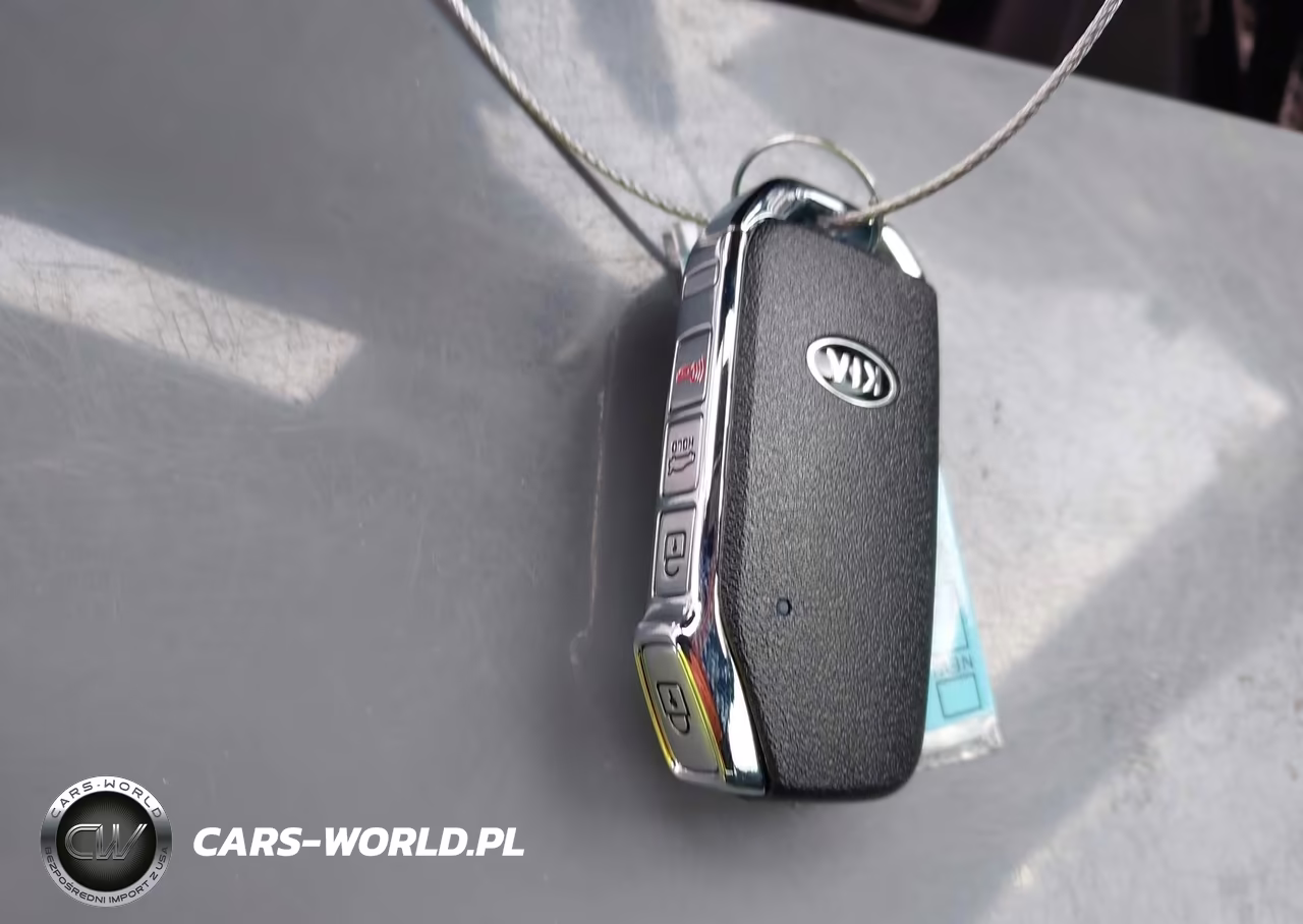 2020 Kia Forte Gt VIN:3KPF44AC9LE168424 - 11