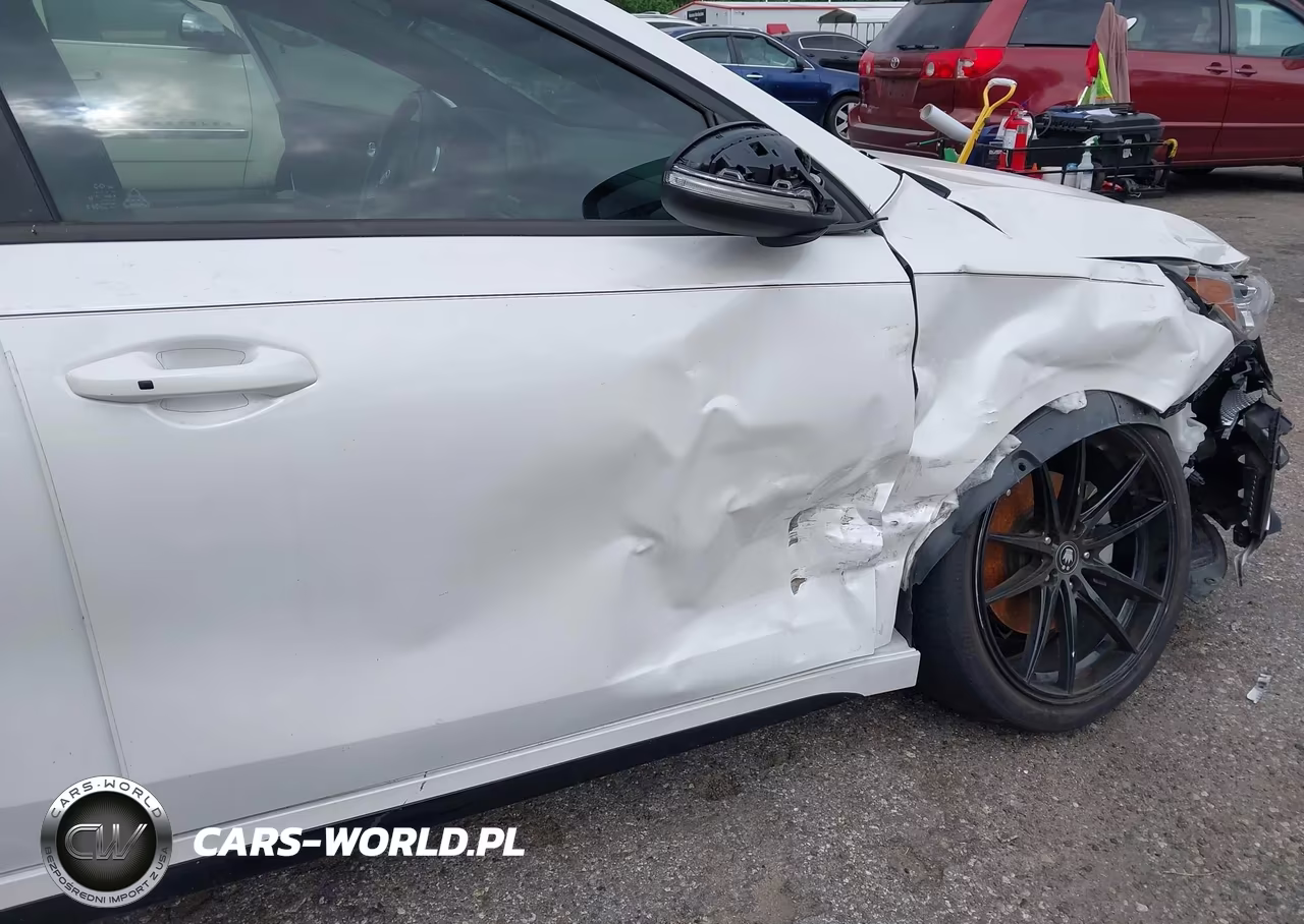 2020 Kia Forte Gt VIN:3KPF44AC9LE168424 - 12