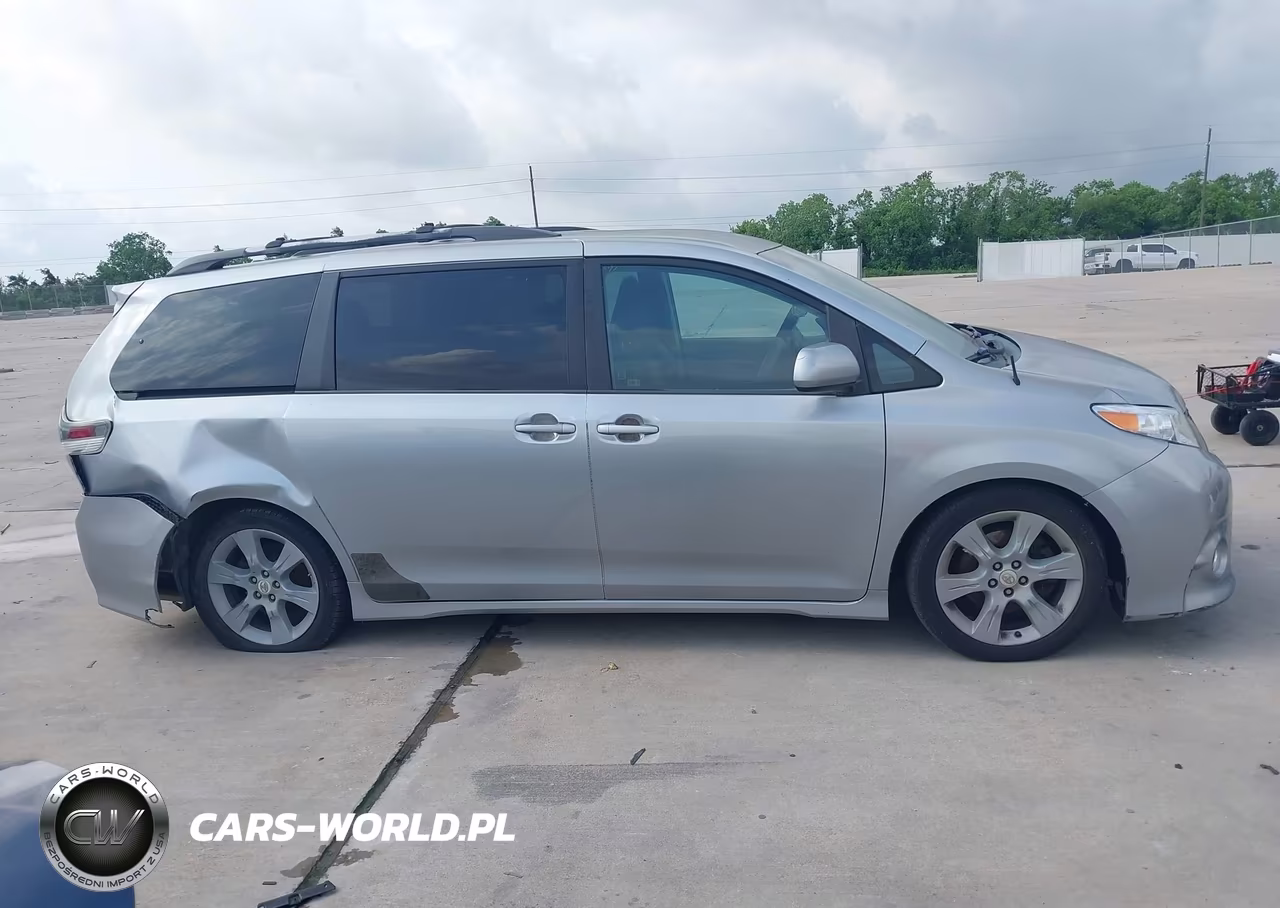 2011 Toyota Sienna Se VIN:5TDXK3DC0BS064831 - 13