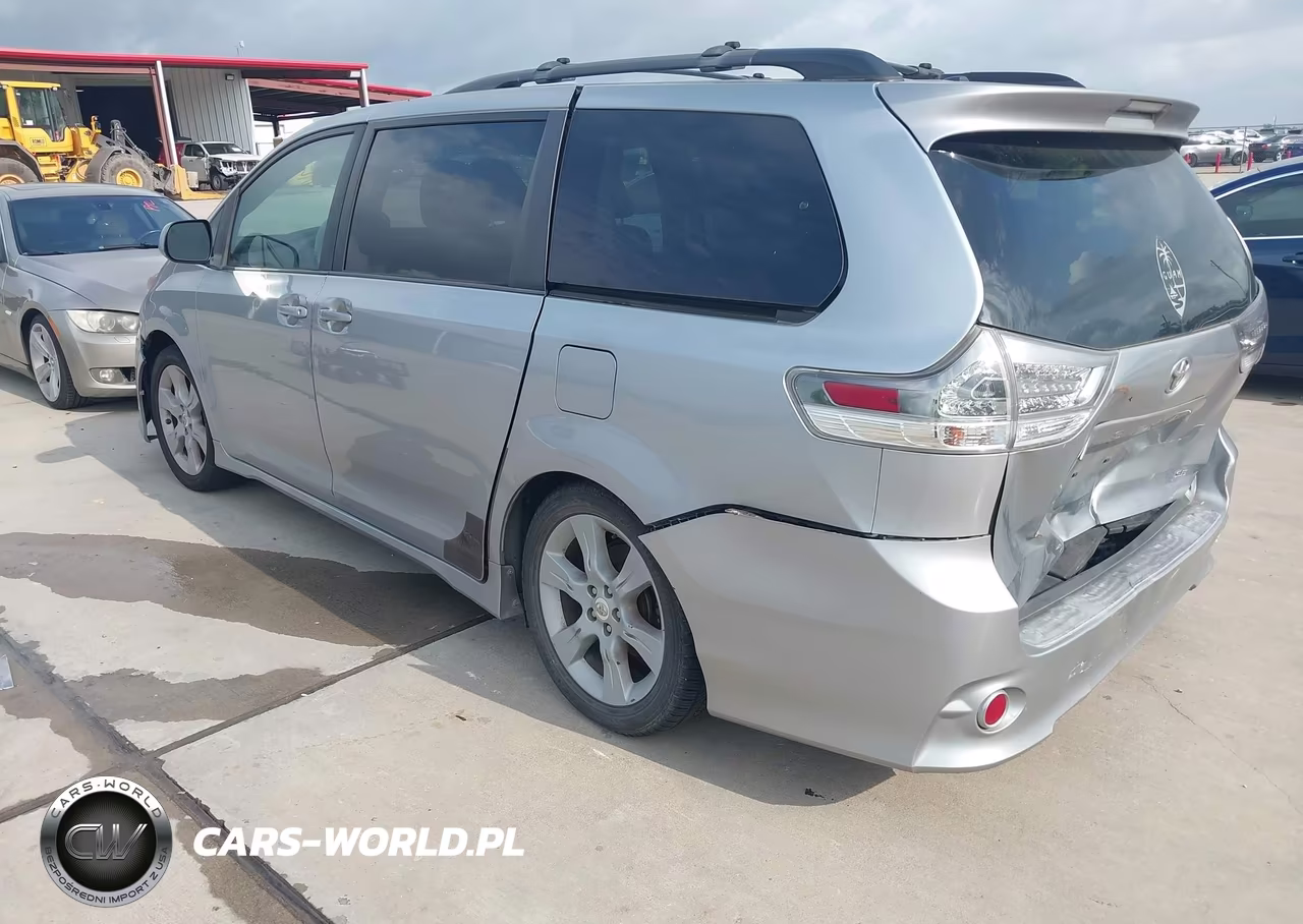 2011 Toyota Sienna Se VIN:5TDXK3DC0BS064831 - 3