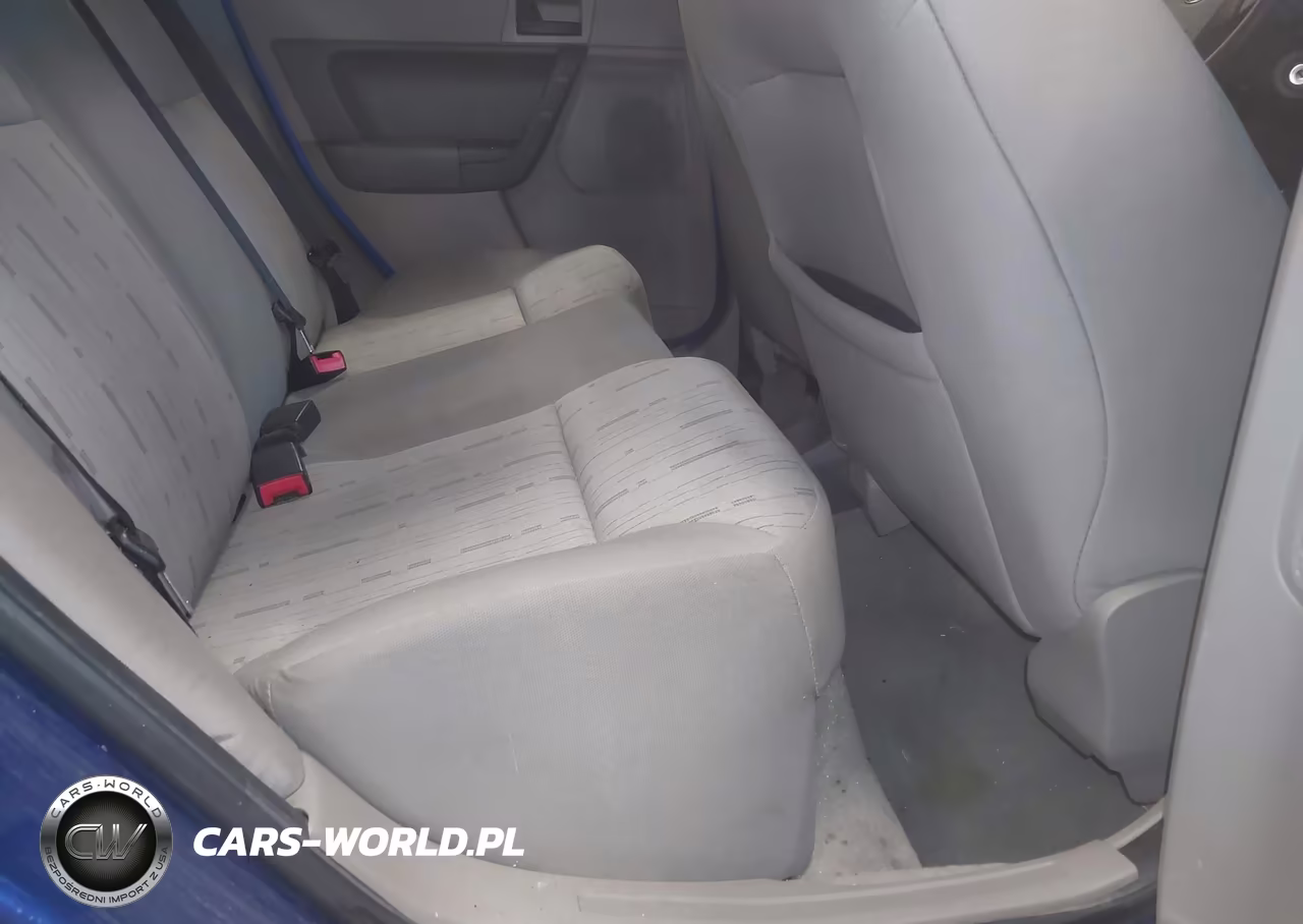 2010 Ford Focus Se VIN:1FAHP3FN6AW247983 - 8