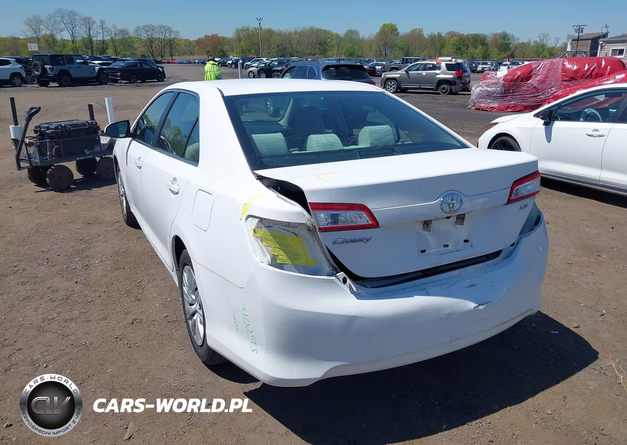 2014 Toyota Camry Le VIN:4T4BF1FK3ER350990 - 6