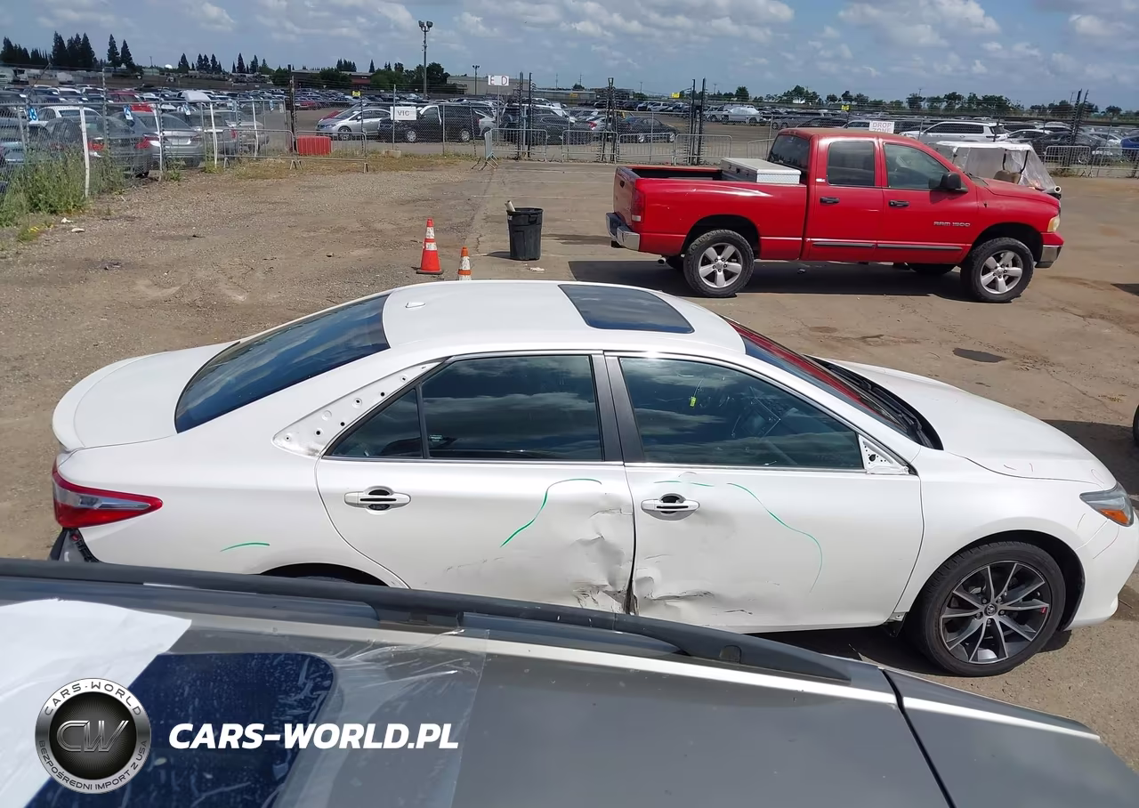 2016 Toyota Camry Xse VIN:4T1BF1FK5GU598087 - 14