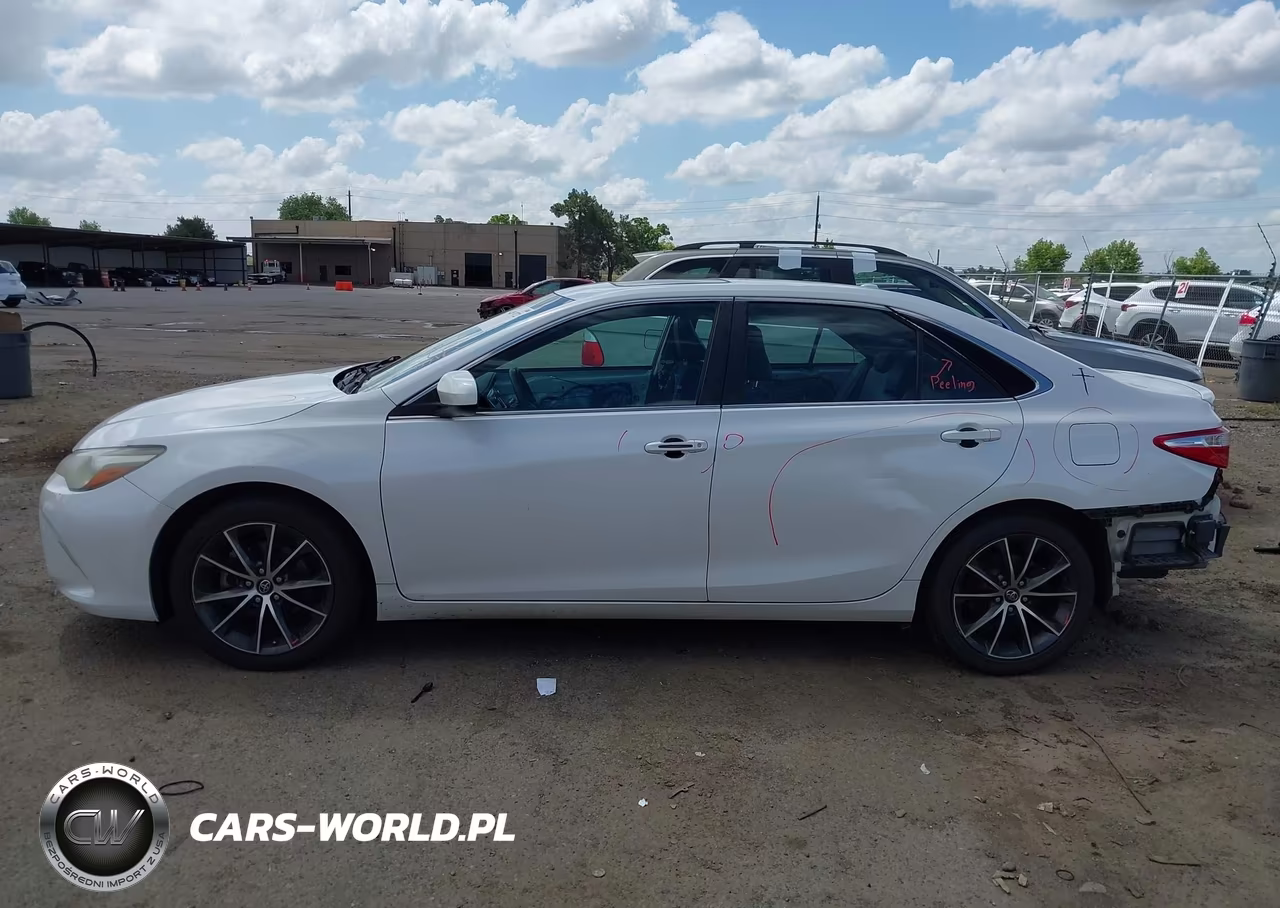 2016 Toyota Camry Xse VIN:4T1BF1FK5GU598087 - 15
