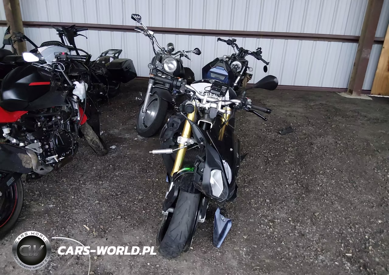 2015 BMW S 1000 R VIN:WB10D1205FZ199636 - 5