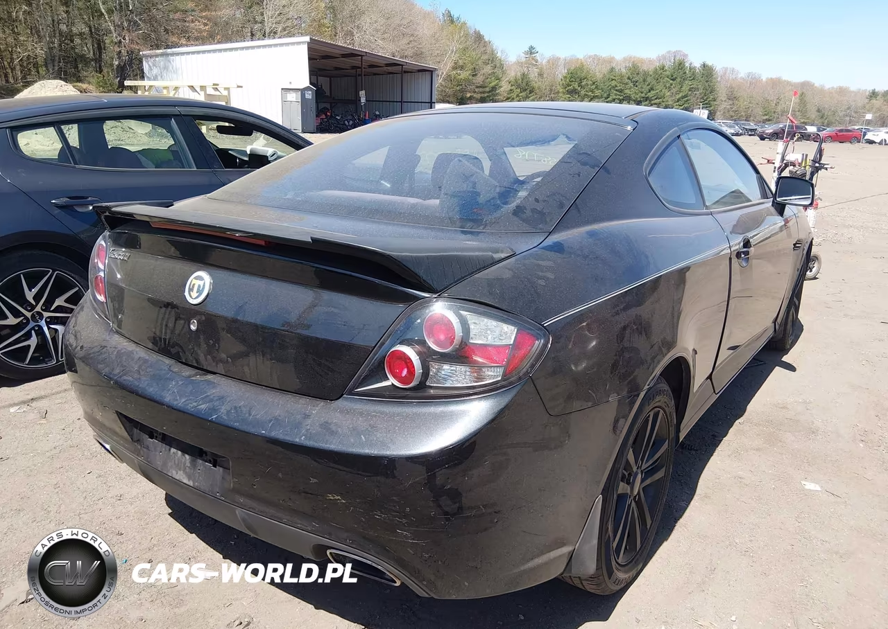 2008 Hyundai Tiburon Gs VIN:KMHHM66D18U285621 - 4