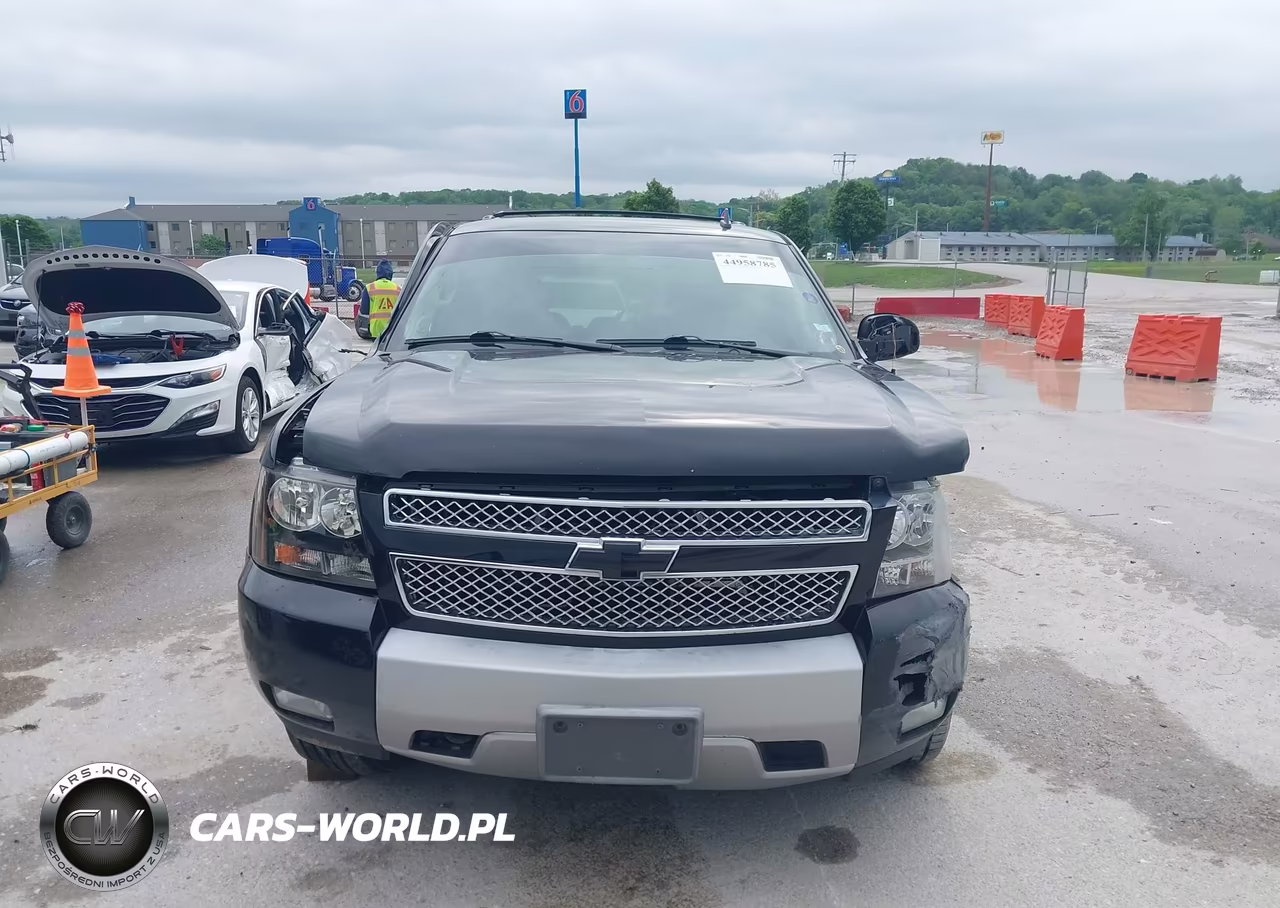 2010 Chevrolet Tahoe Lt VIN:1GNUKBE01AR107420 - 13