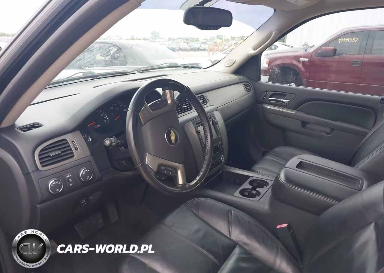 2010 Chevrolet Tahoe Lt VIN:1GNUKBE01AR107420 - 5