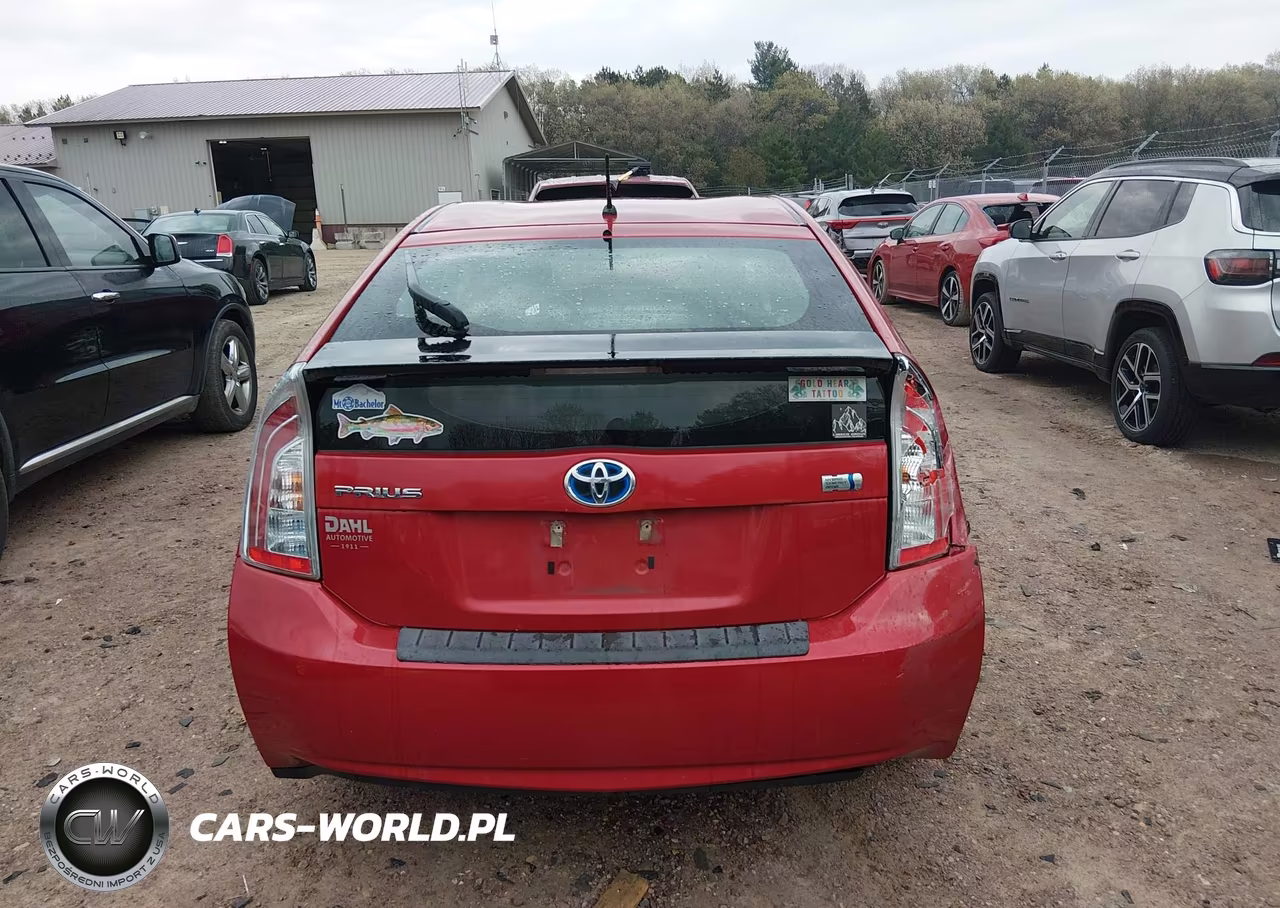 2013 Toyota Prius Two VIN:JTDKN3DU5D5586714 - 16