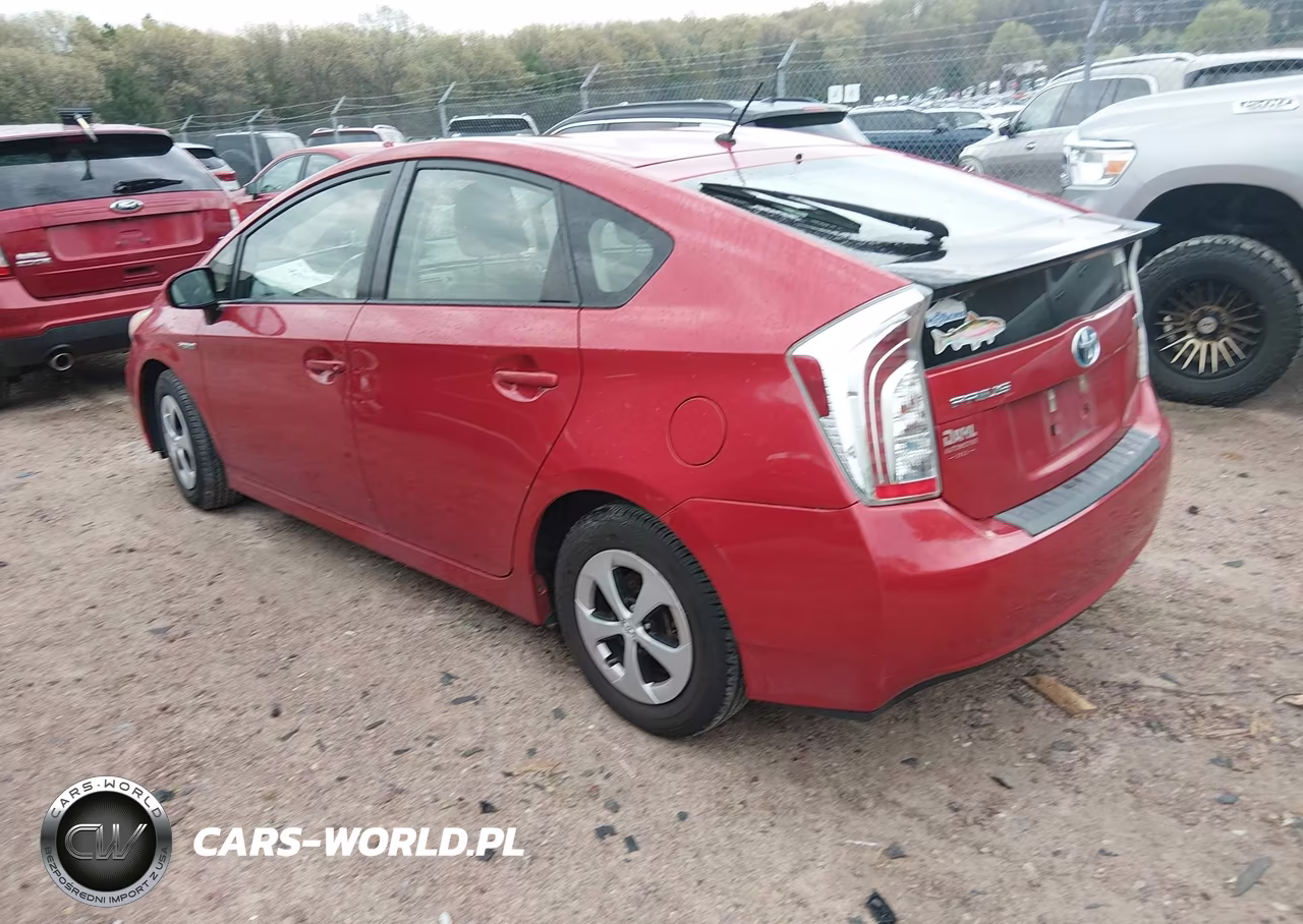 2013 Toyota Prius Two VIN:JTDKN3DU5D5586714 - 3