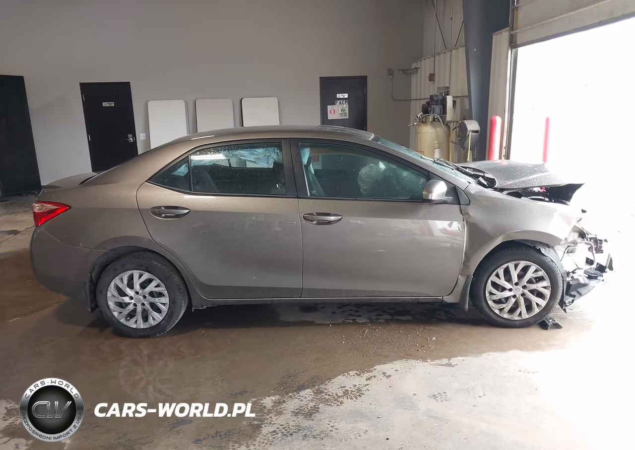 2017 Toyota Corolla Le VIN:2T1BURHE4HC960523 - 13