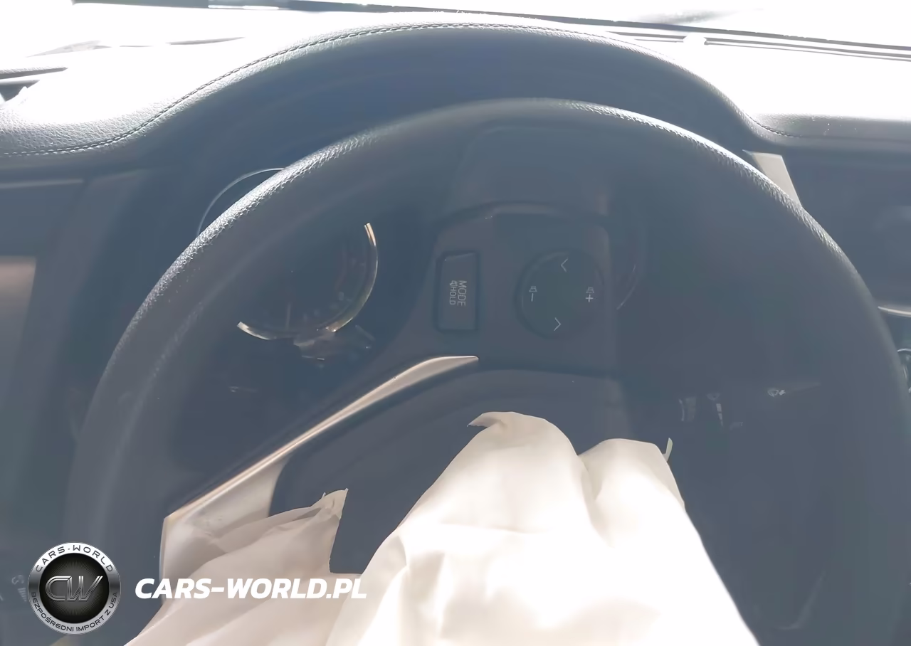 2017 Toyota Corolla Le VIN:2T1BURHE4HC960523 - 7