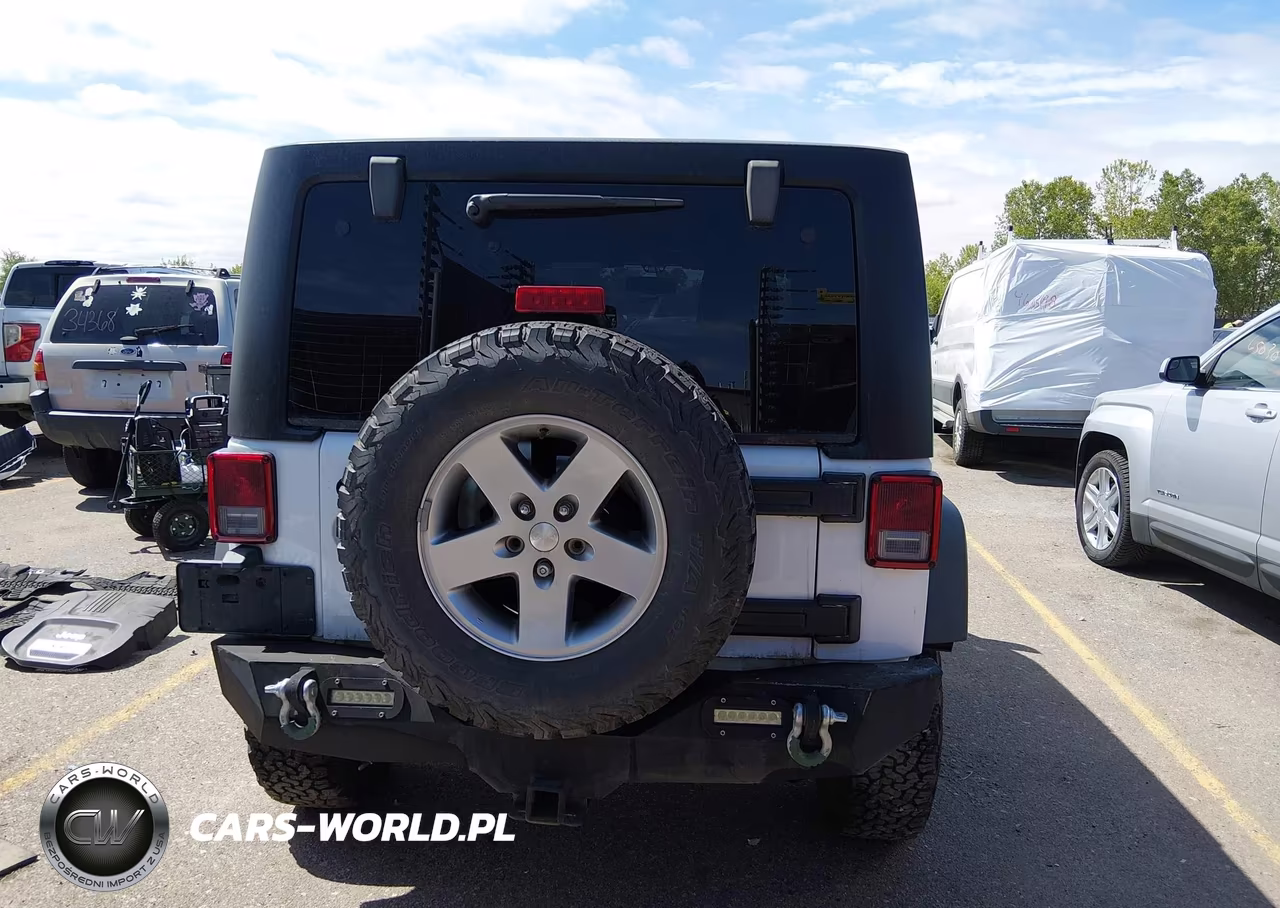 2017 Jeep Wrangler Unlimited Sport 4X4 VIN:1C4BJWDG0HL715449 - 17