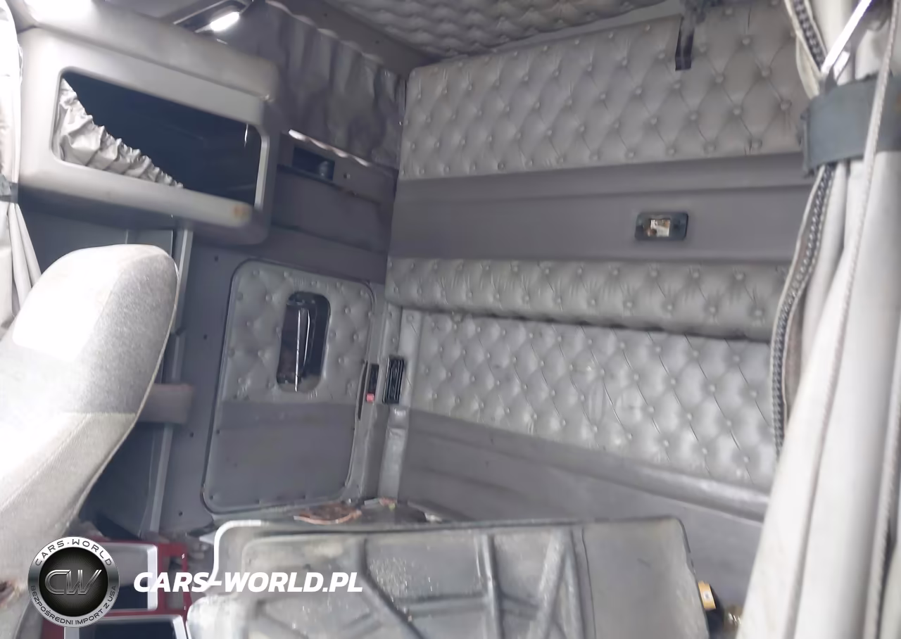 2007 Kenworth Construction T600 VIN:1XKADB9X67J158632 - 7