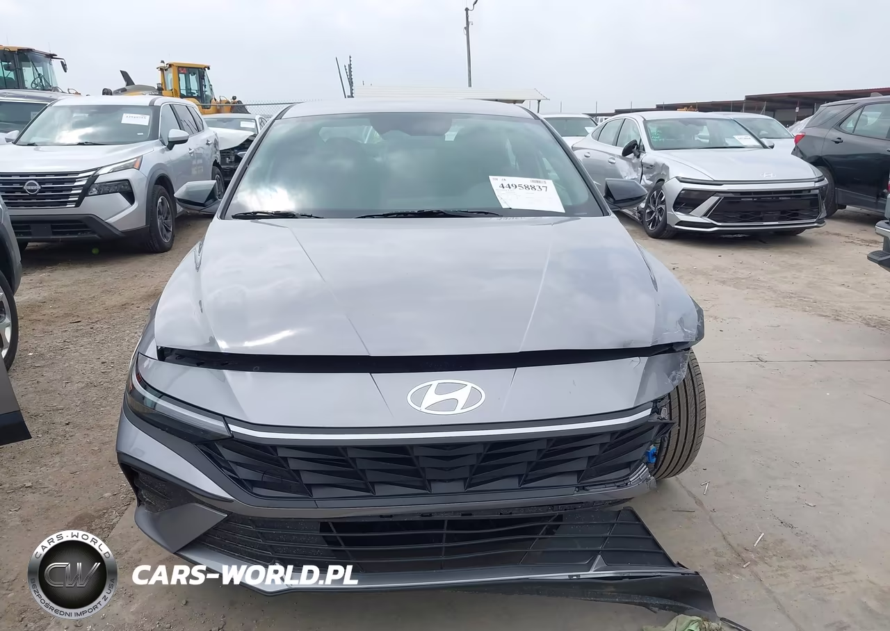 2026 Hyundai Elantra Sel Sport VIN:KMHLM4DG6TU122600 - 12